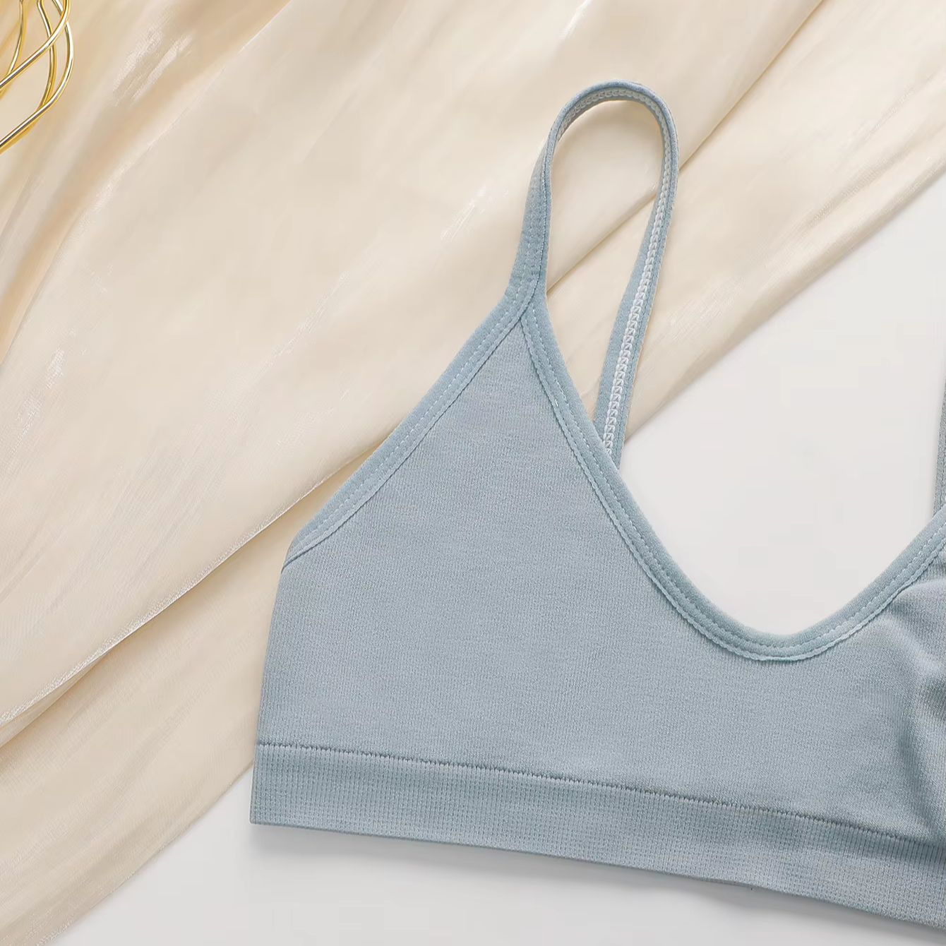 حمالة صدر نسائية بدون خياطة وب - مراجعة Bralette Wireless Soft وسعره