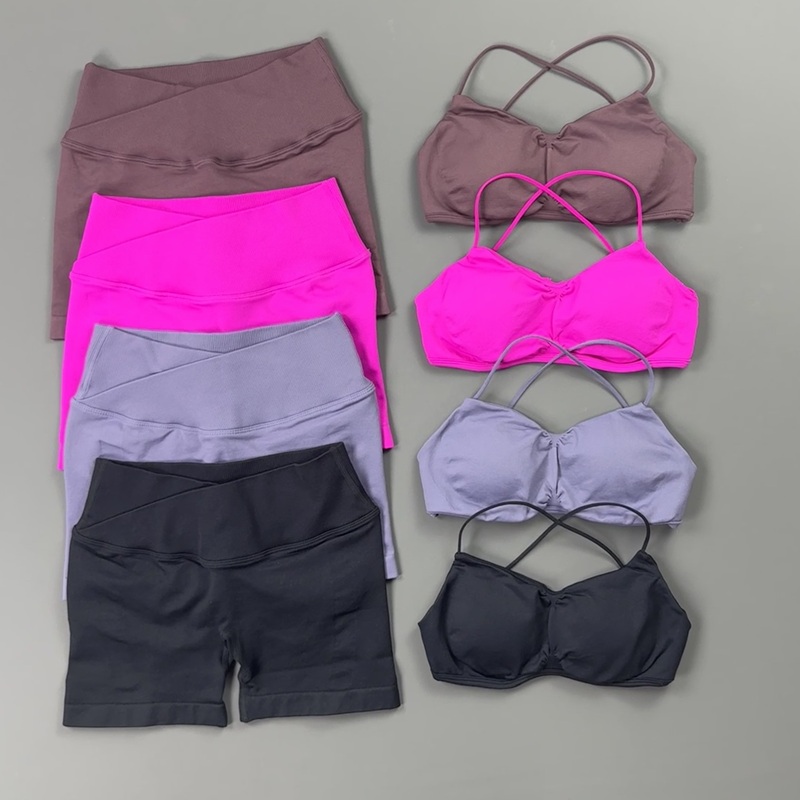 طقم رياضي نسائي من قطعتين: حما - مراجعة Sports Bra High Impact وسعره